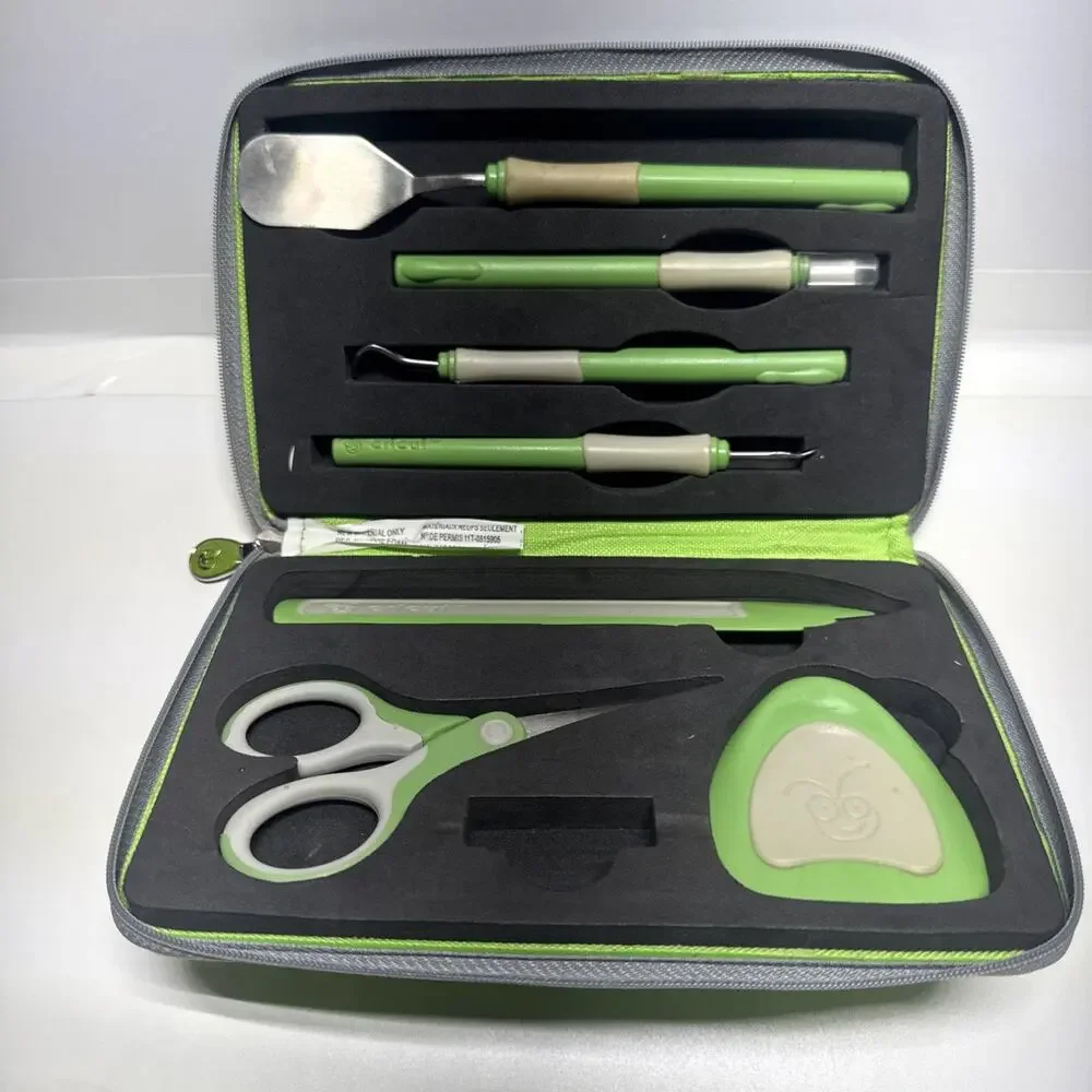 Cricut 7-Piece Tool Kit Provo Craft with Zippered Case Arts and Crafts Storage